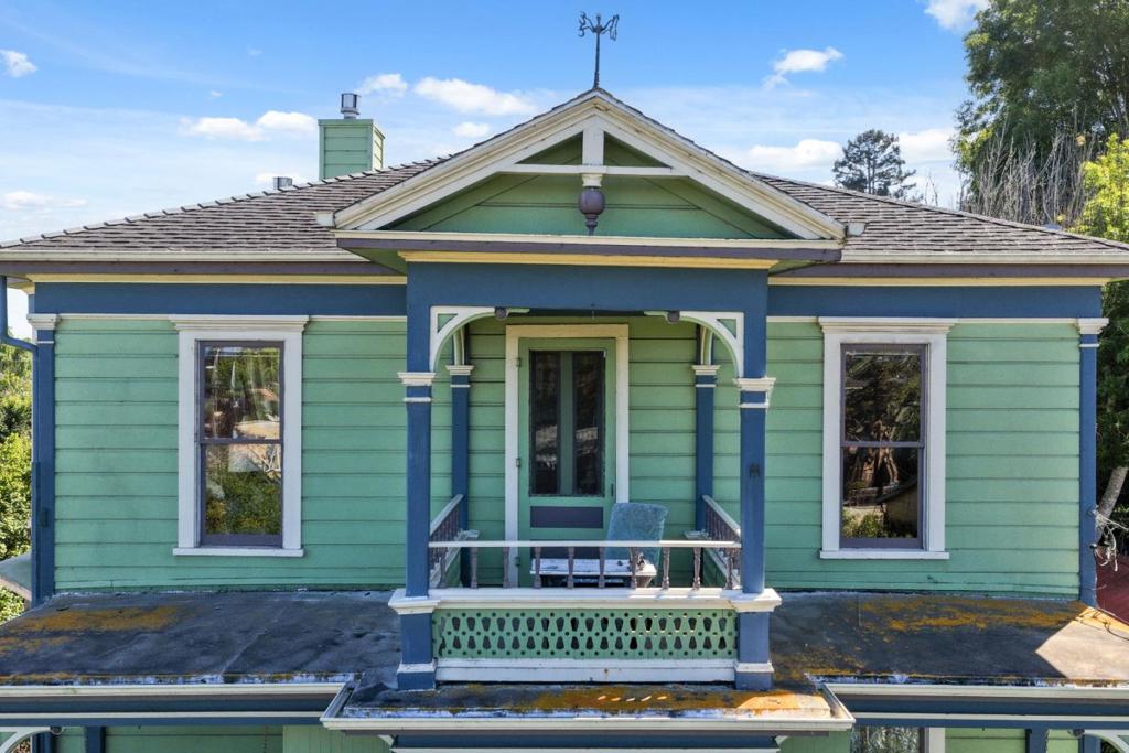 main property photo 38