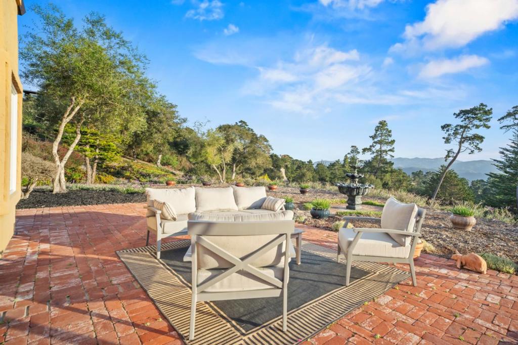 main property photo 50