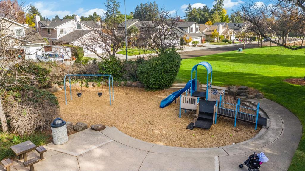 main property photo 60