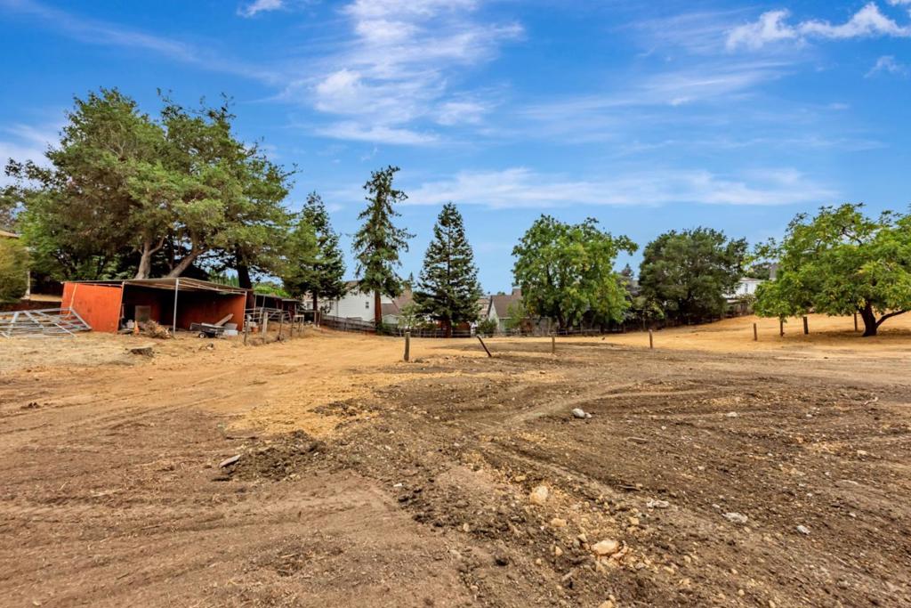 main property photo 58