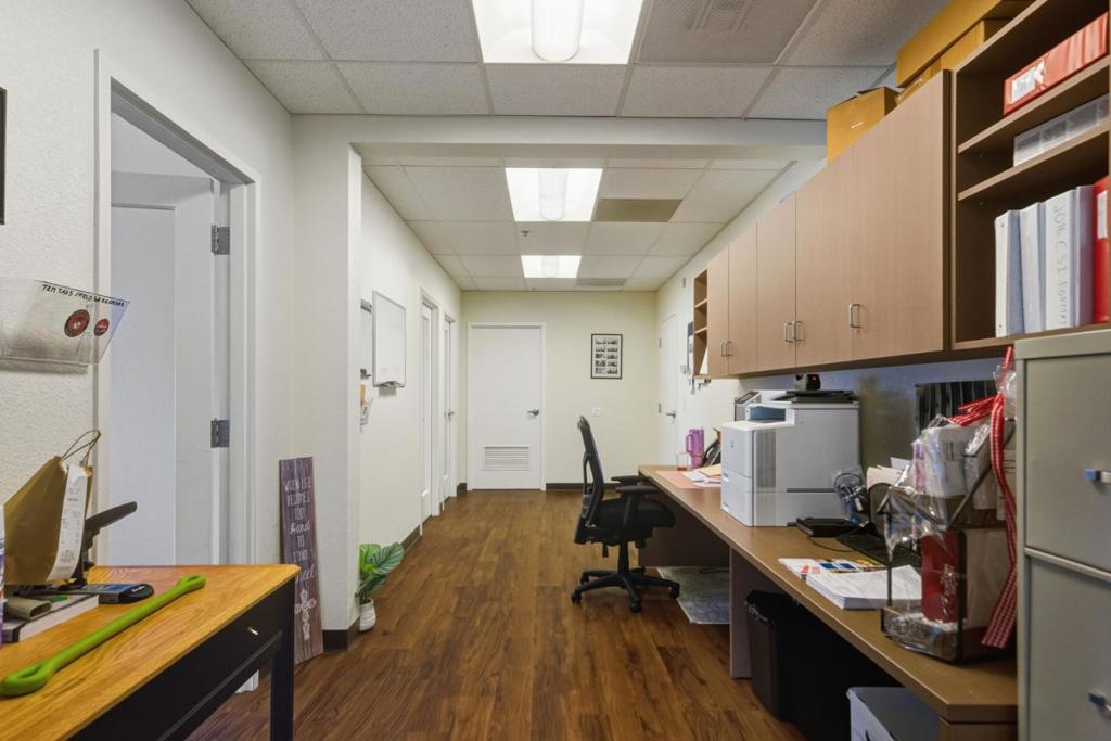 main property photo 11