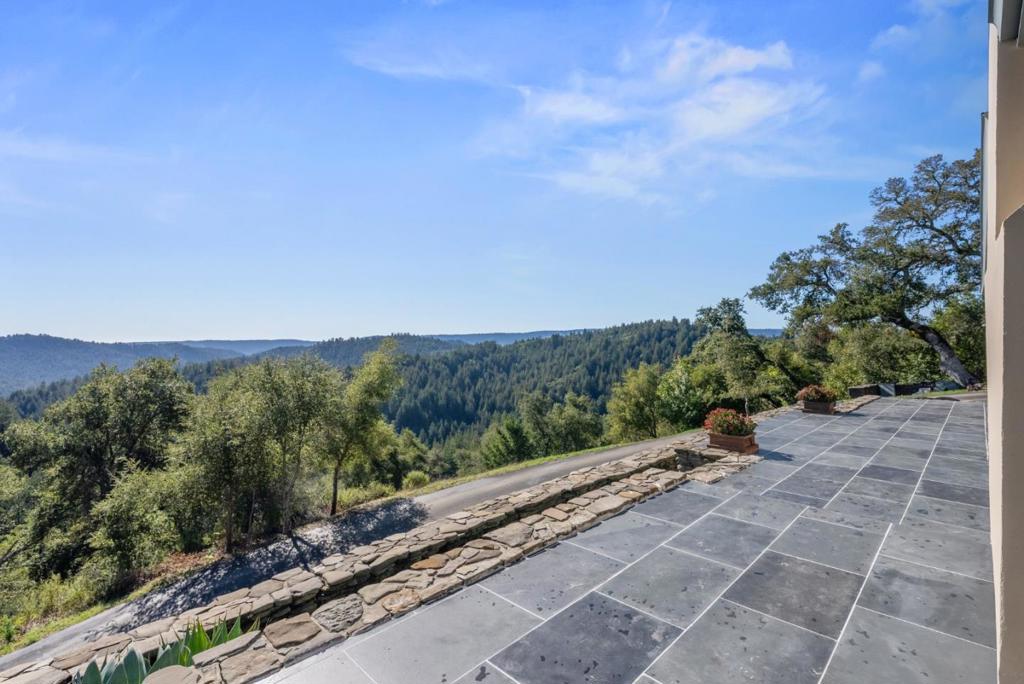 main property photo 60