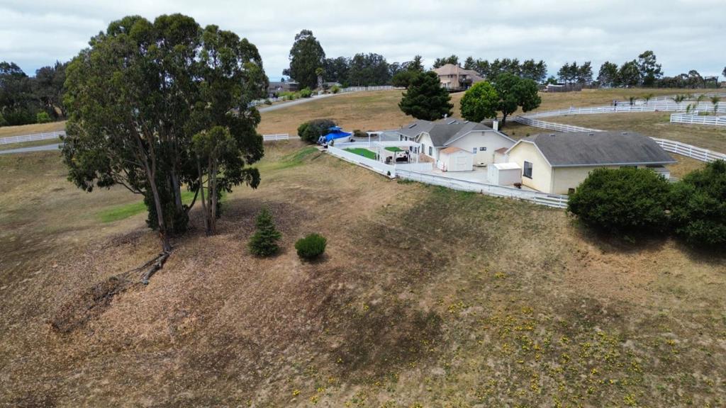 main property photo 49