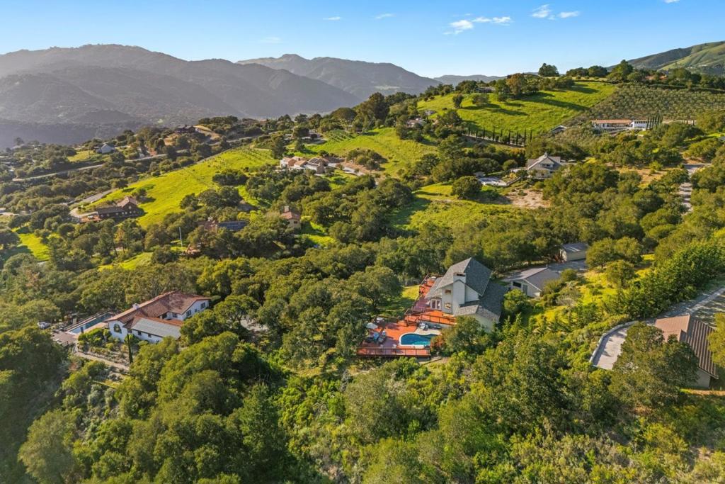 main property photo 45