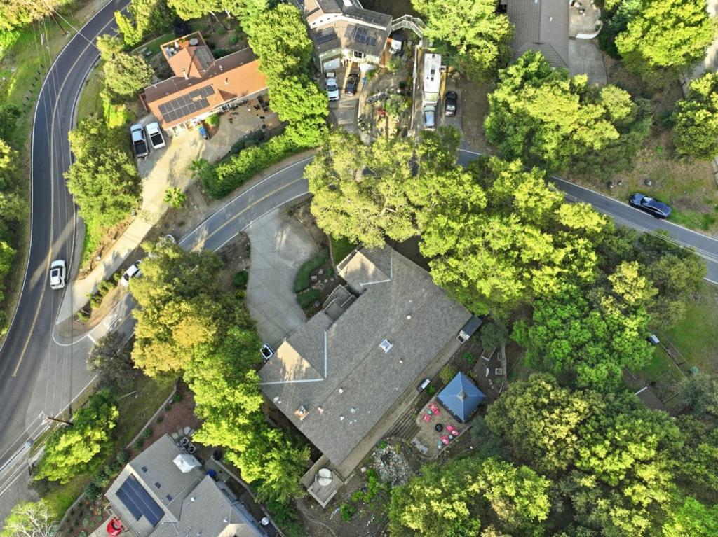 main property photo 65