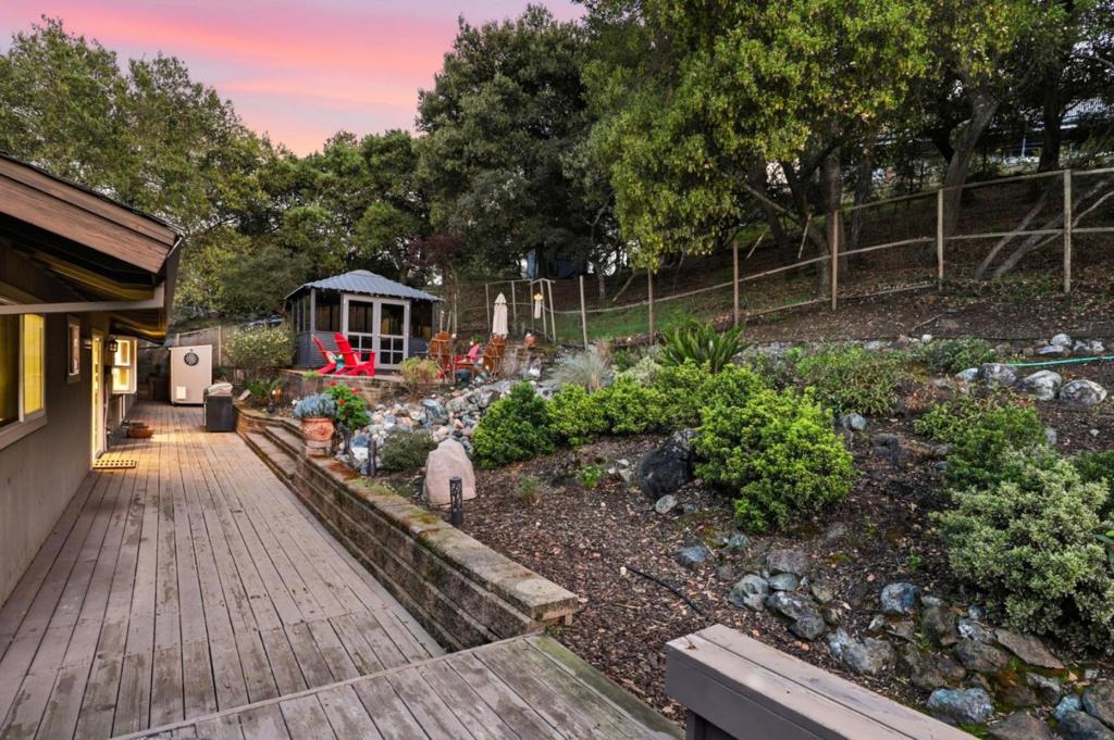 main property photo 78