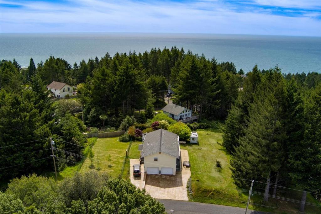 main property photo 58