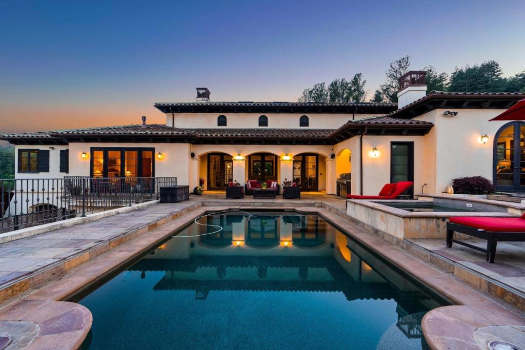 main property photo 2