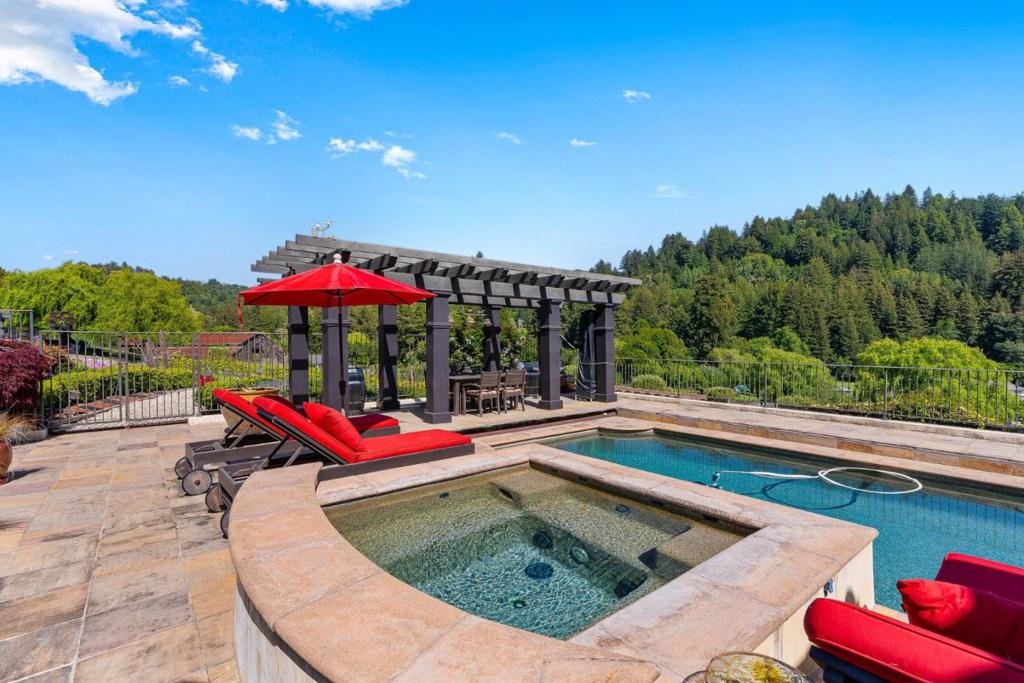 main property photo 61