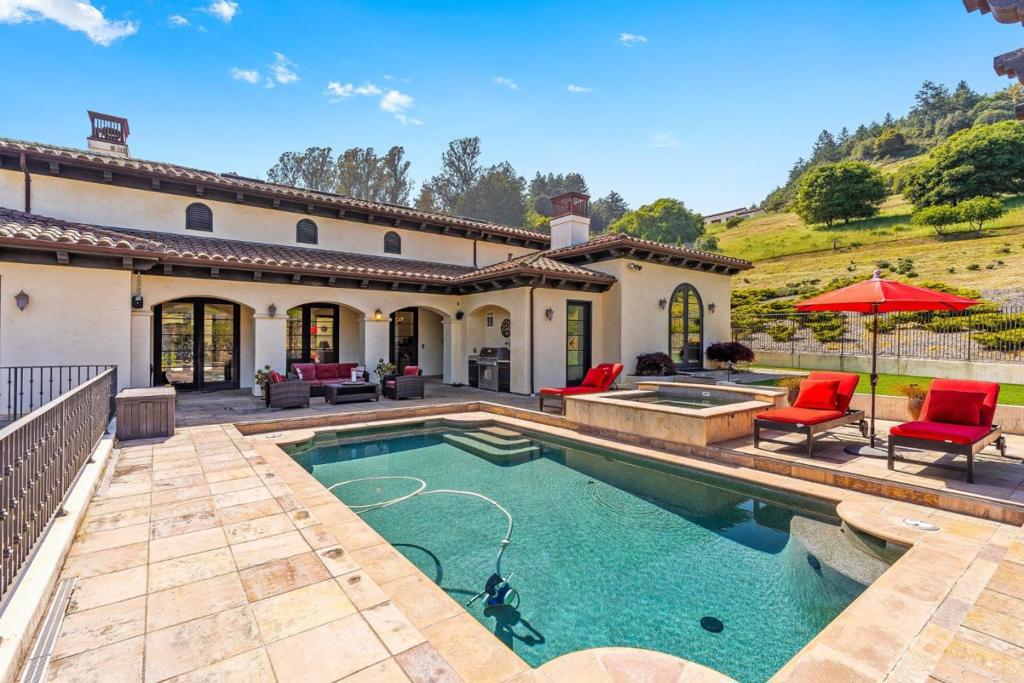 main property photo 68
