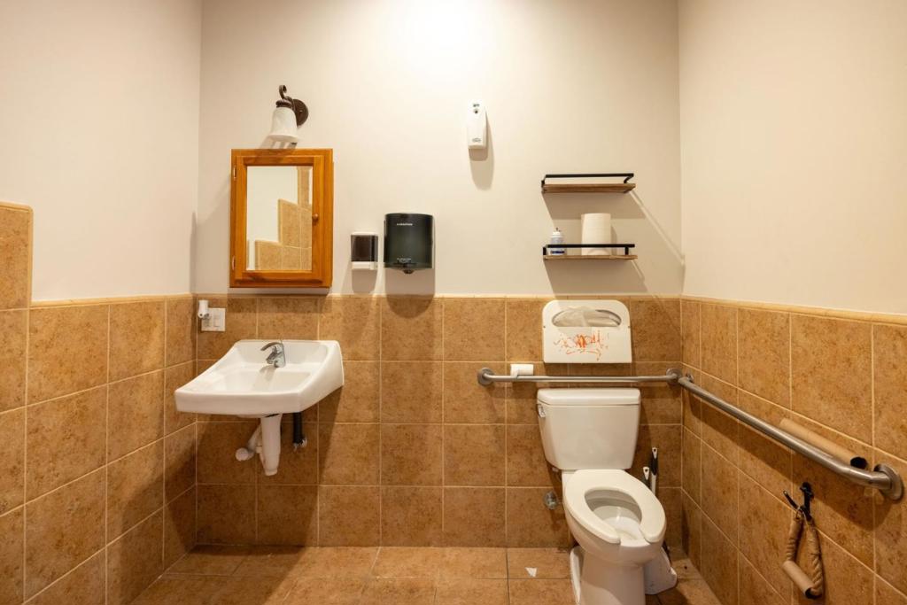 main property photo 8