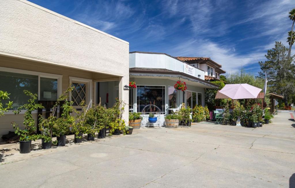 main property photo 60