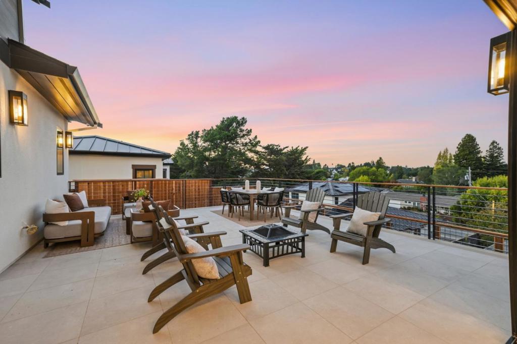 main property photo 68