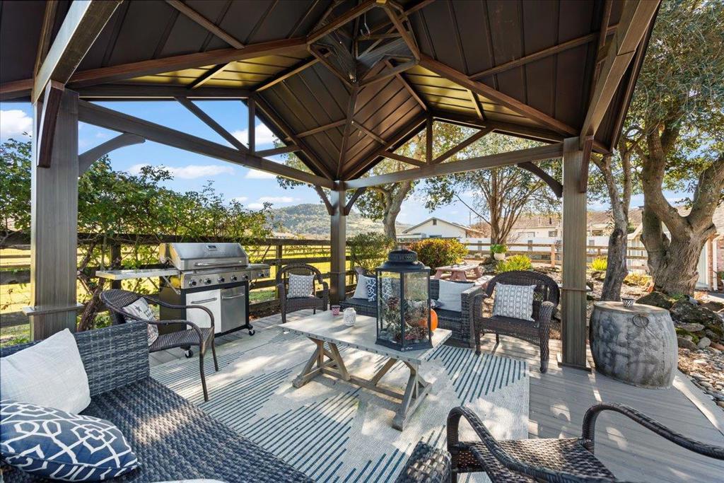 main property photo 74