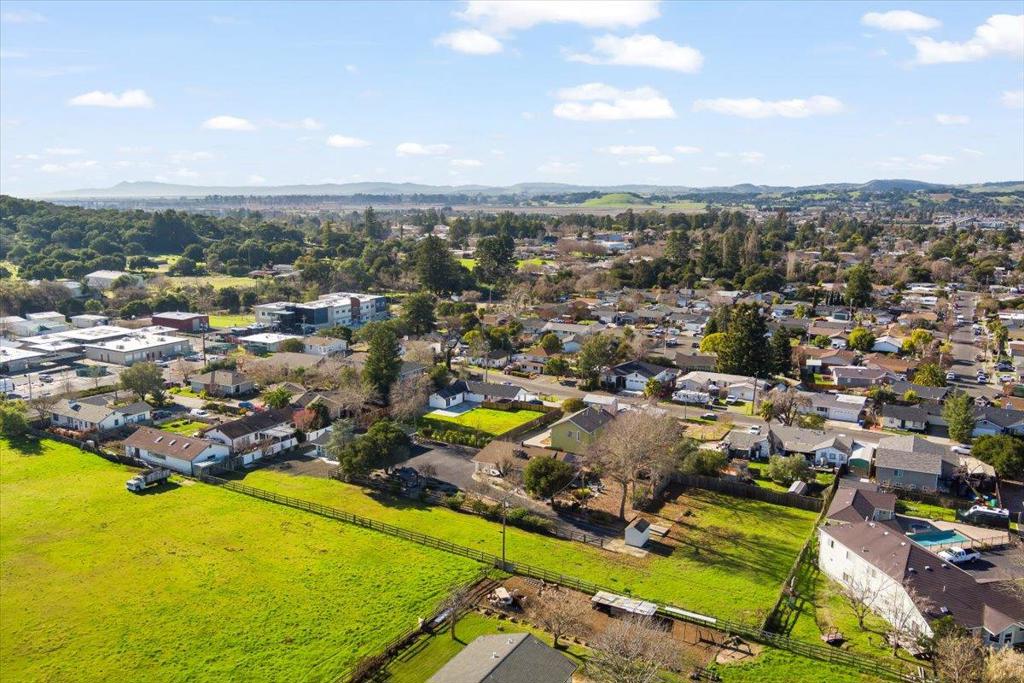 main property photo 89