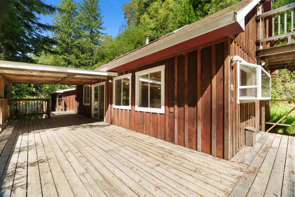 main property photo 32