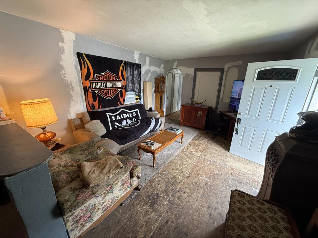 main property photo 11
