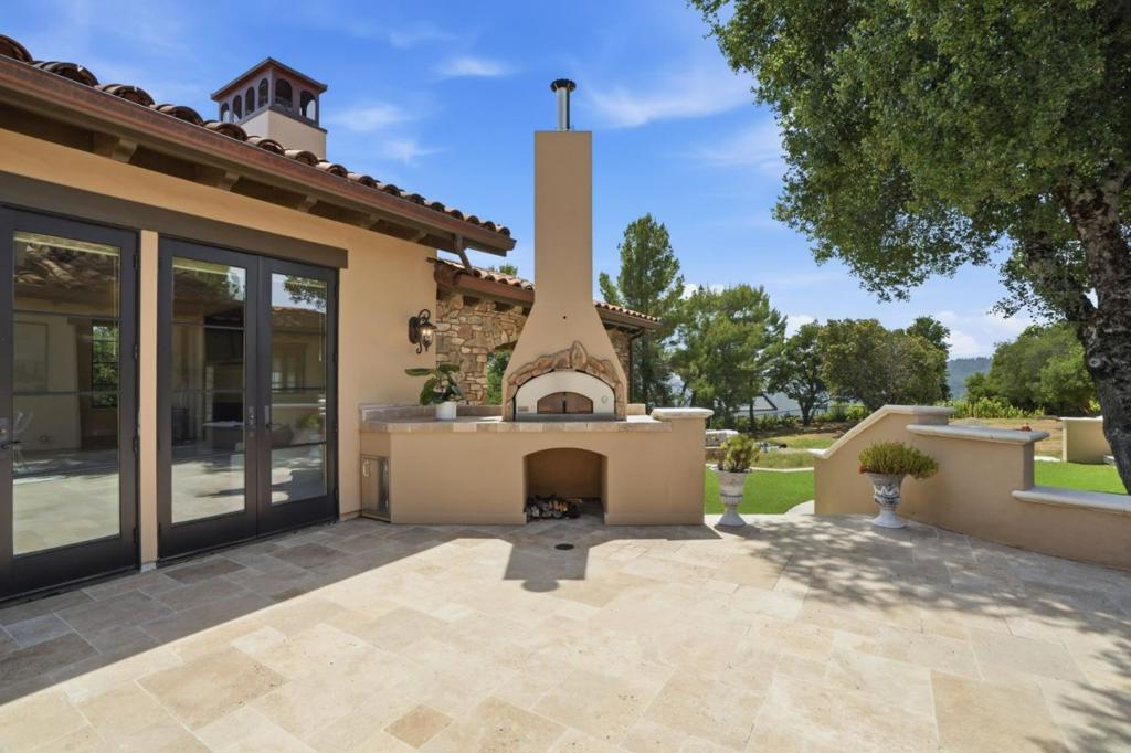main property photo 46