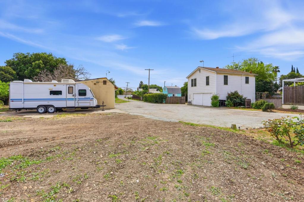 main property photo 48