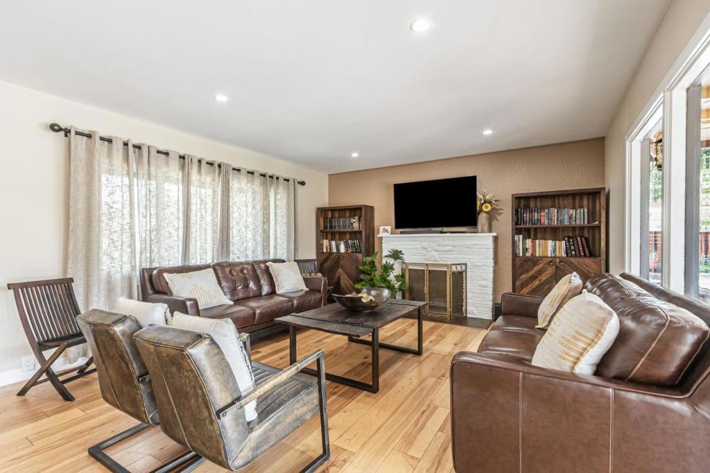 main property photo 64