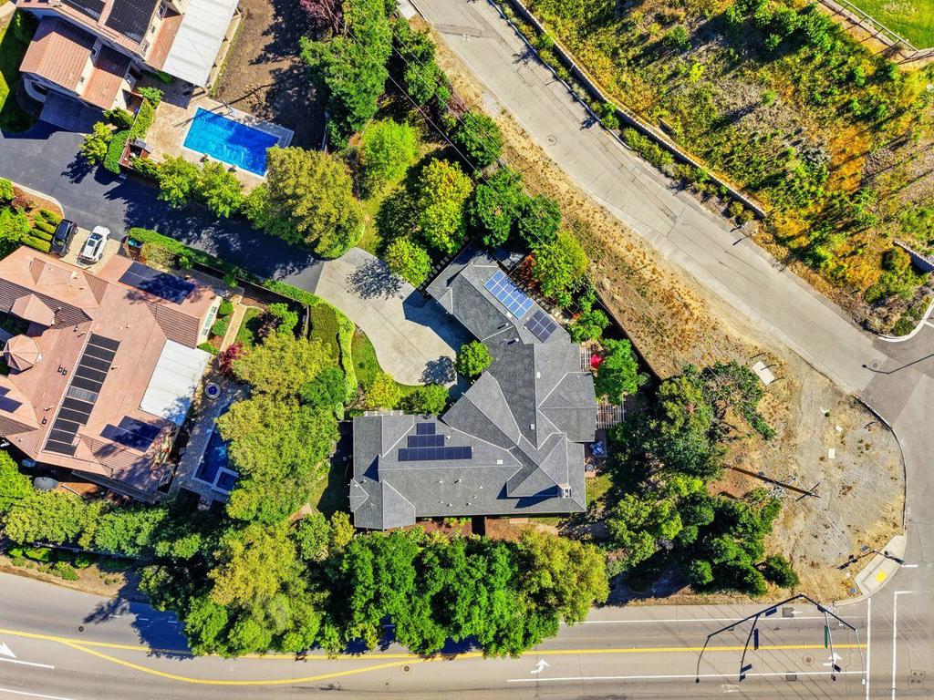 main property photo 78