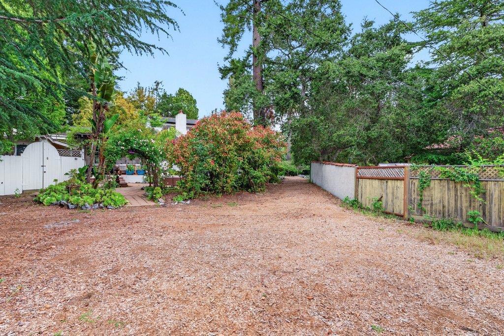 main property photo 59