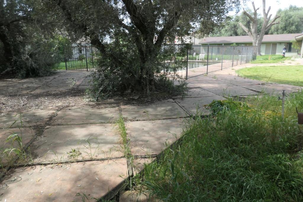 main property photo 23