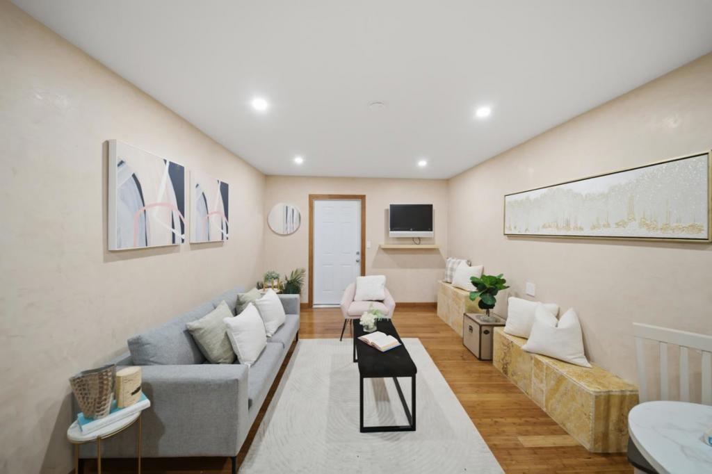 main property photo 83