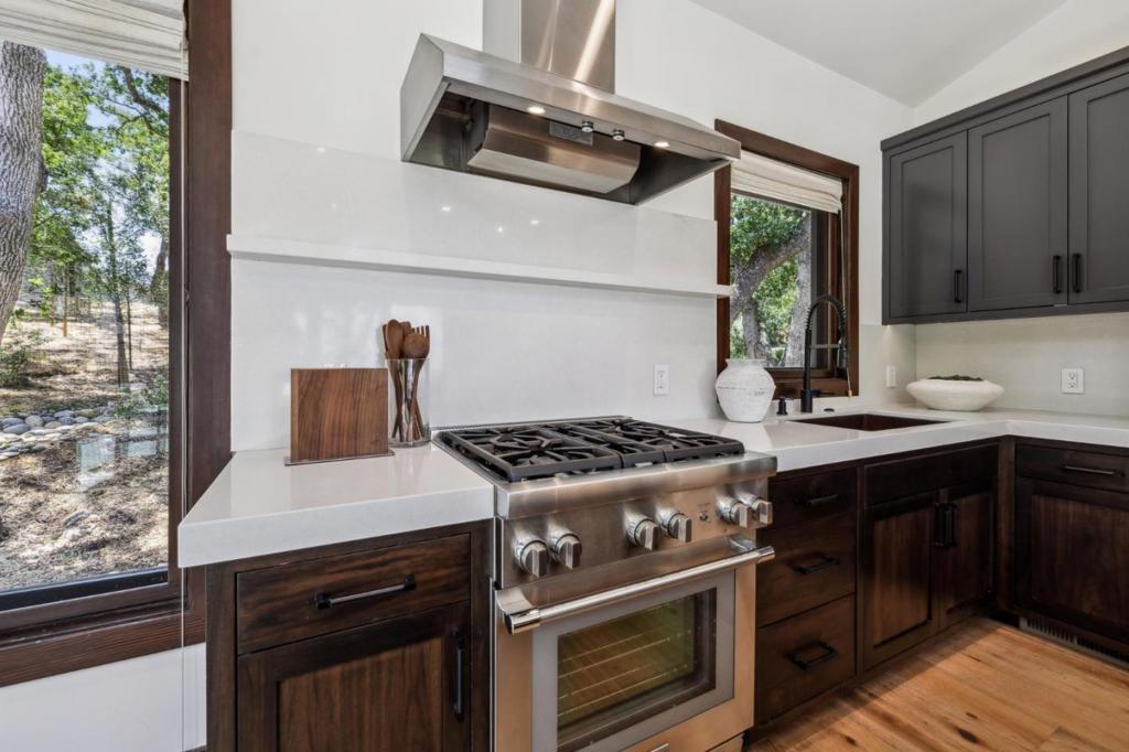 main property photo 102