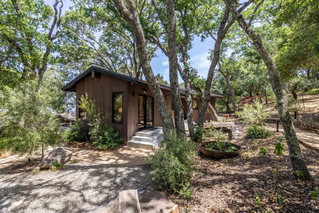 main property photo 90