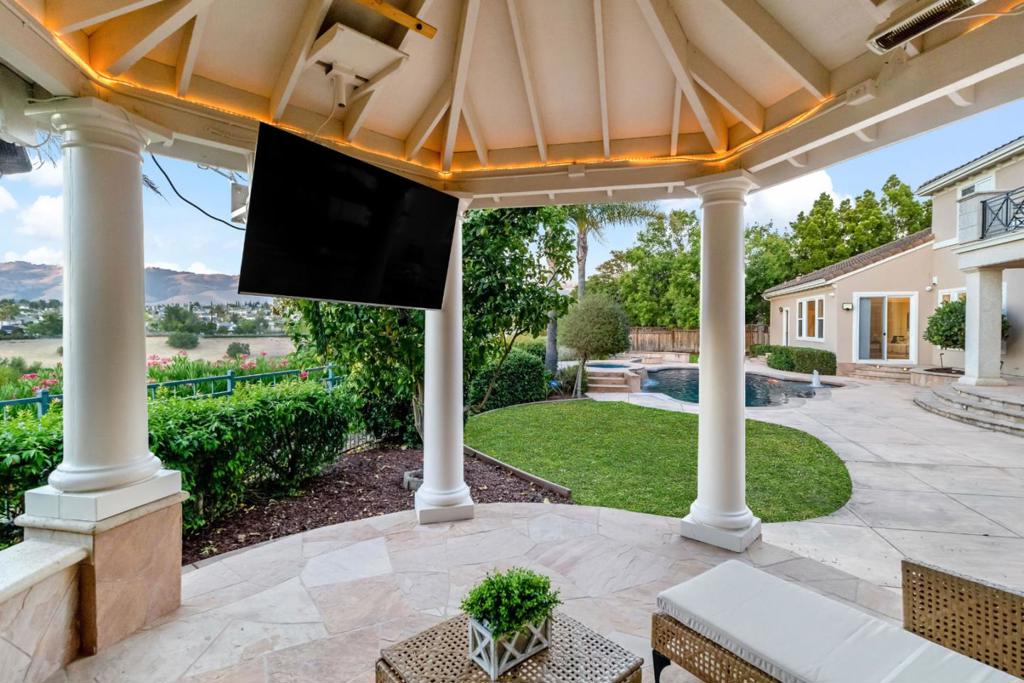 main property photo 68