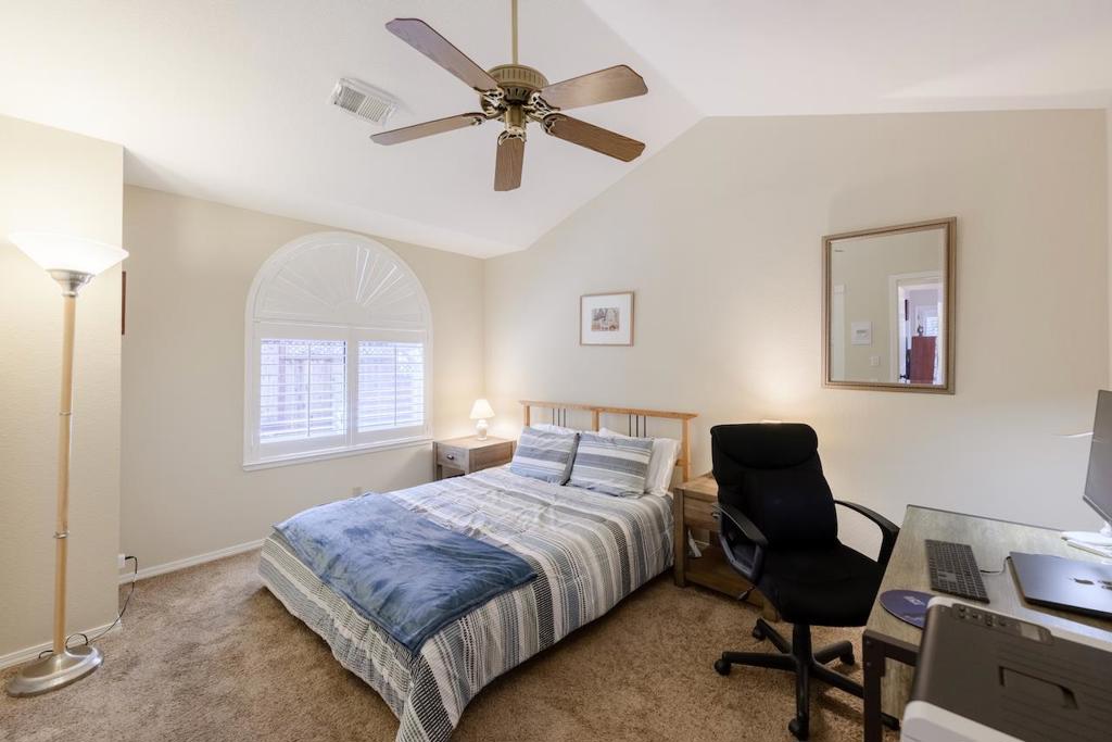 main property photo 75