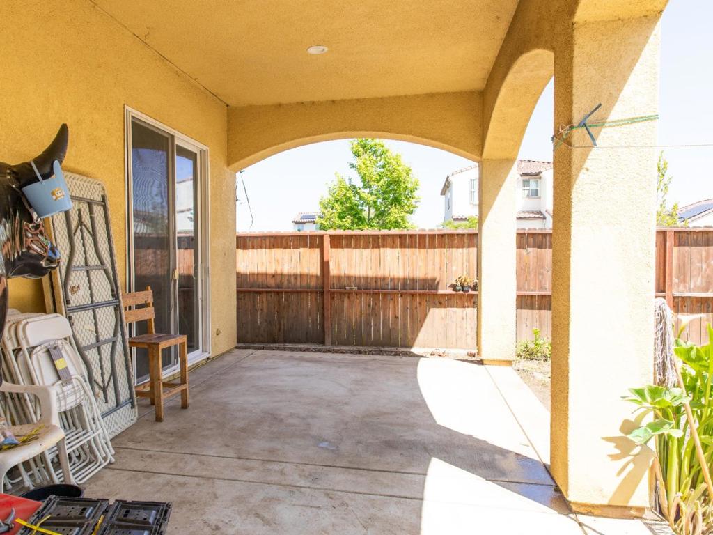 main property photo 45