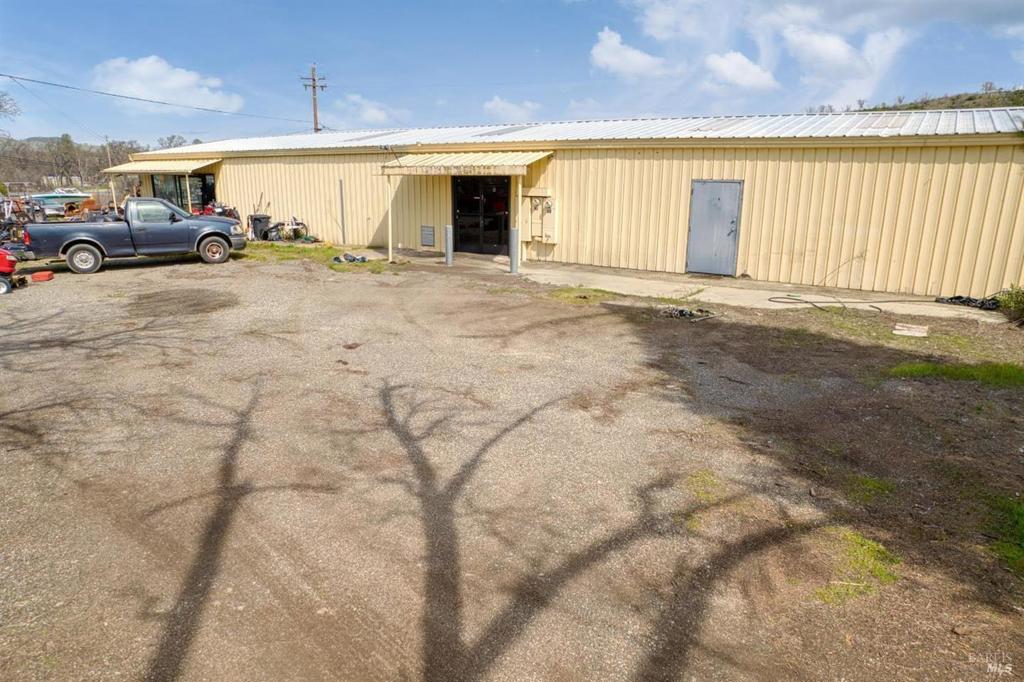 main property photo 16