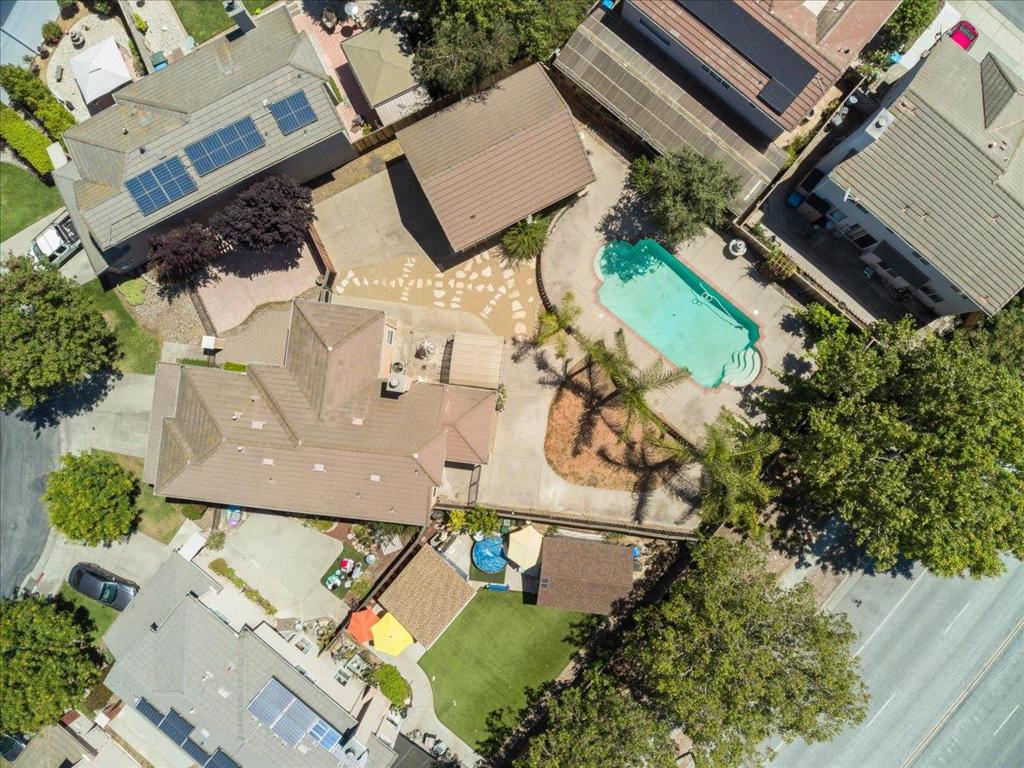 main property photo 45