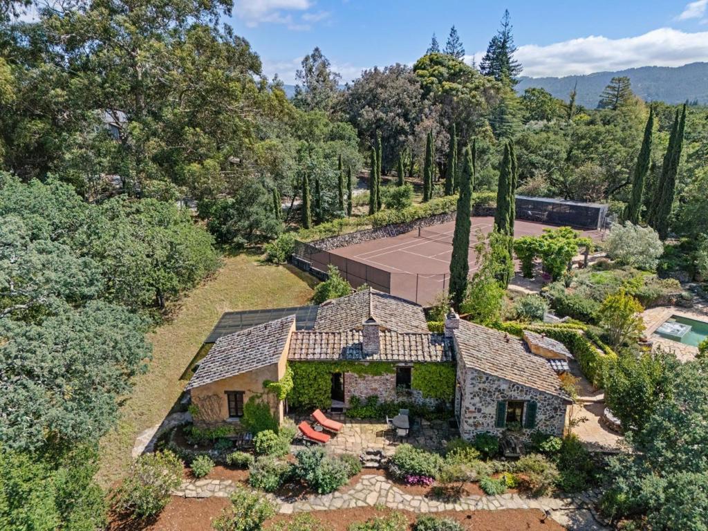 main property photo 3
