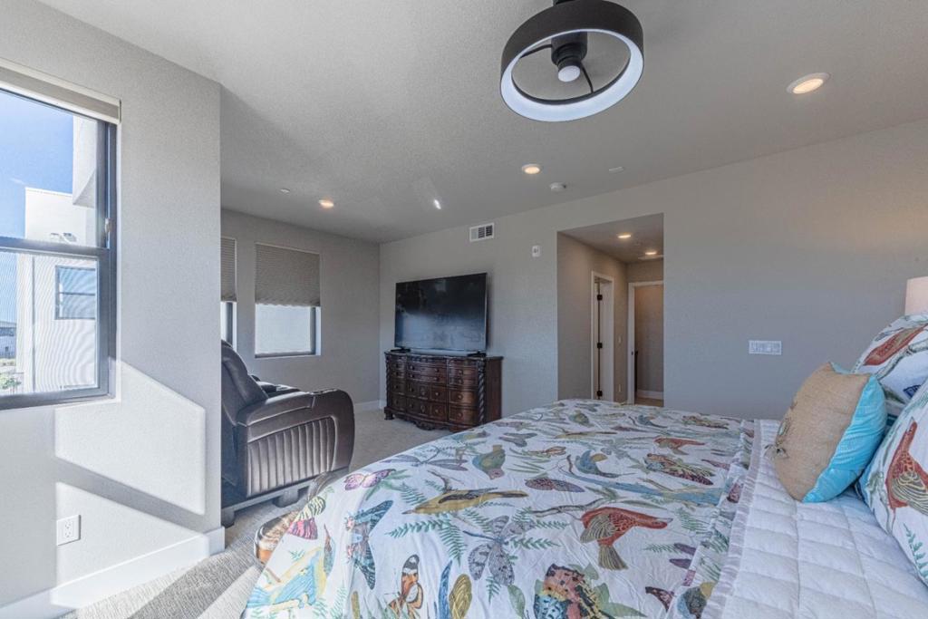 main property photo 42