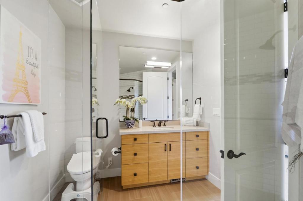 main property photo 68