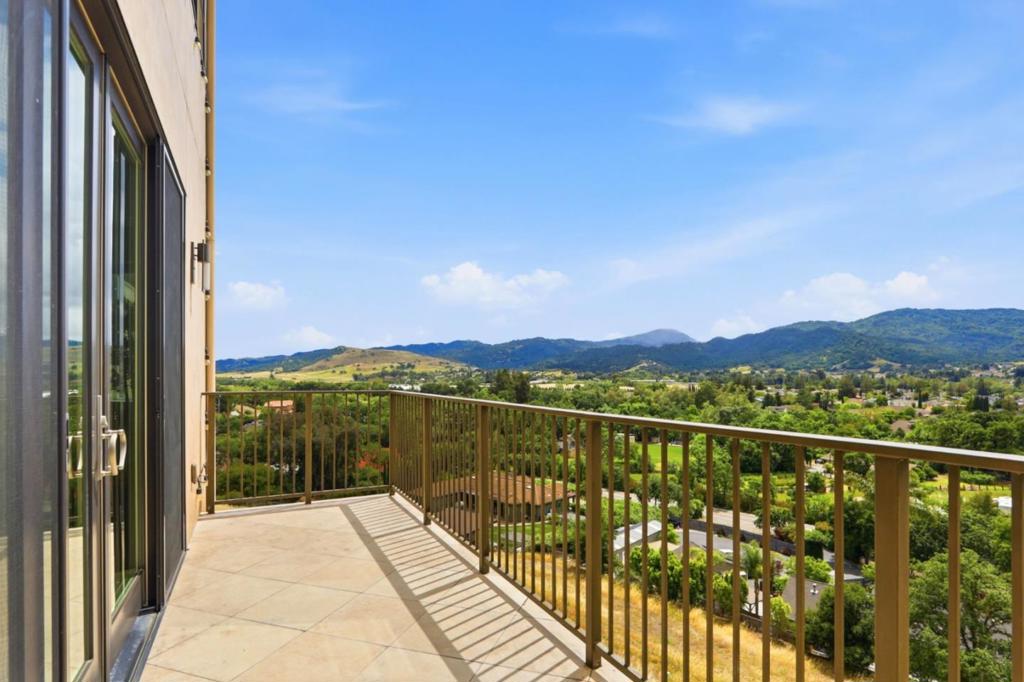 main property photo 74
