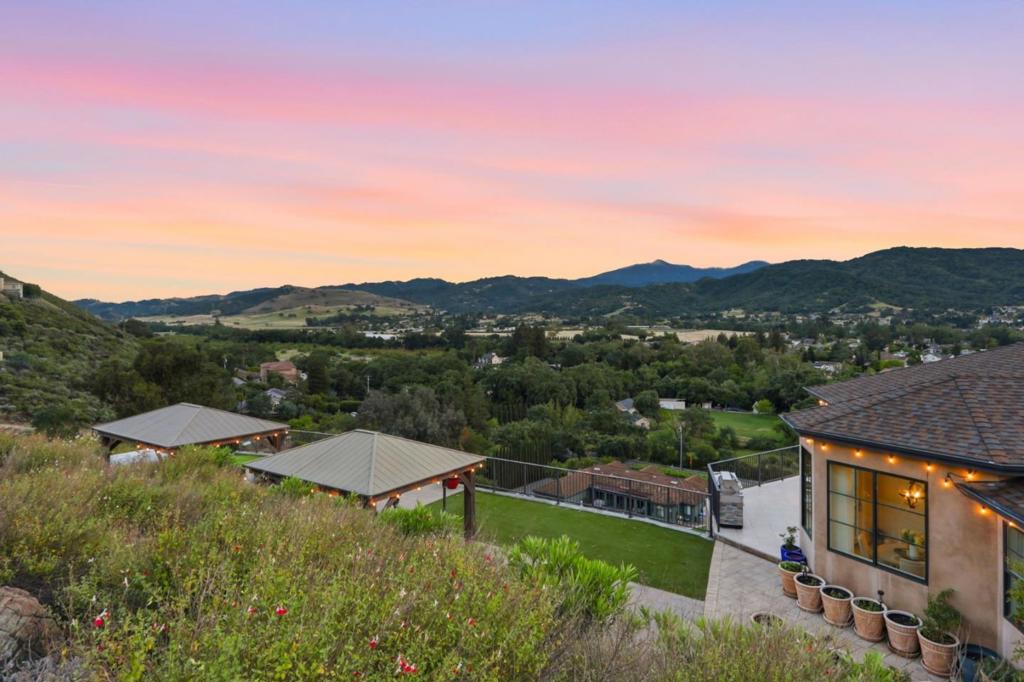 main property photo 89