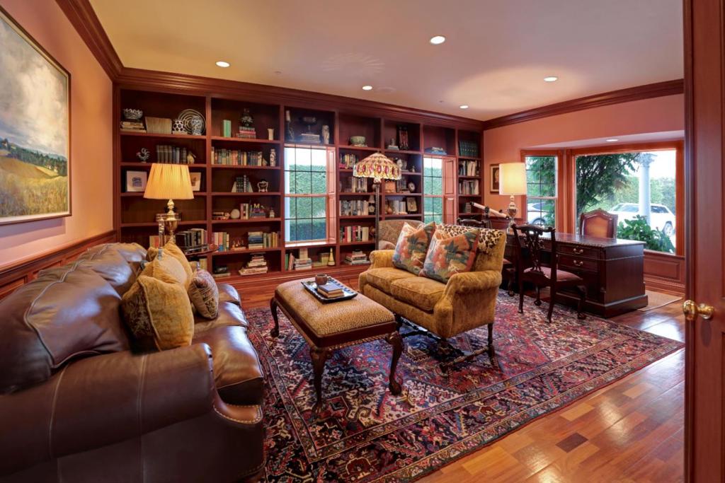 main property photo 13