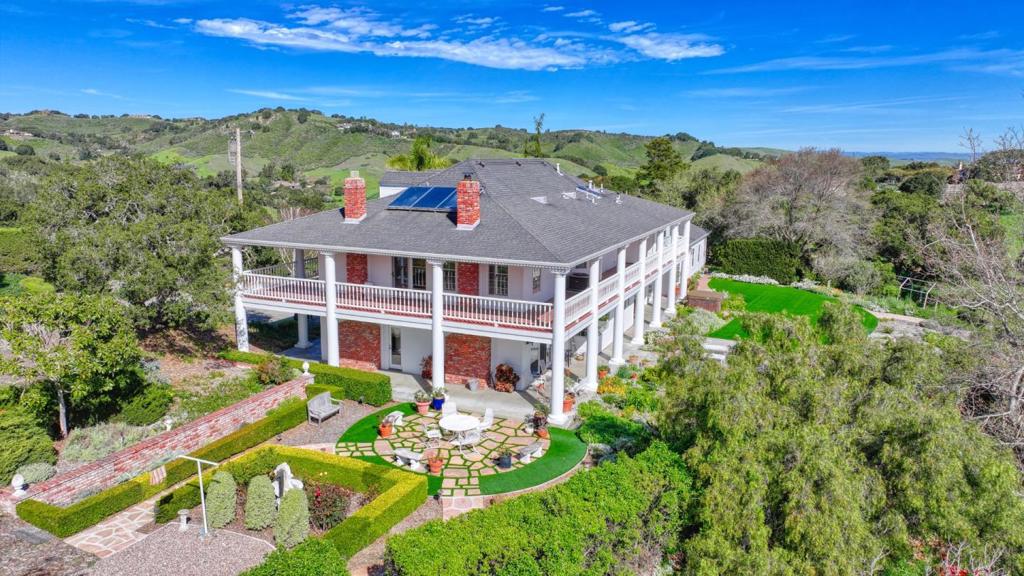 main property photo 38