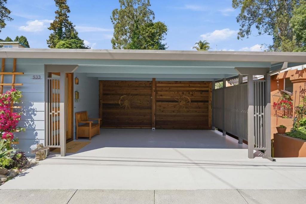 main property photo 74