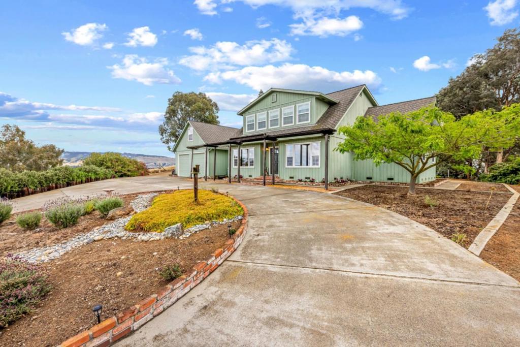 main property photo 5