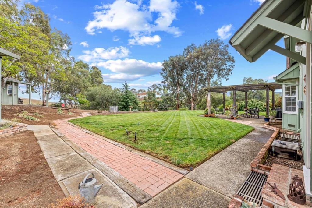 main property photo 58