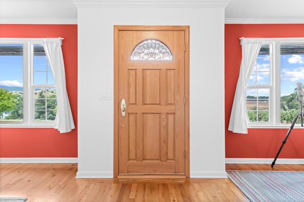 main property photo 7