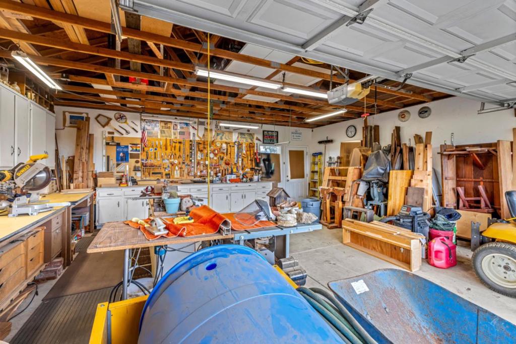 main property photo 70