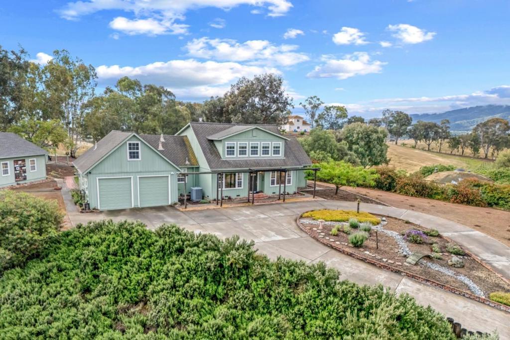 main property photo 74