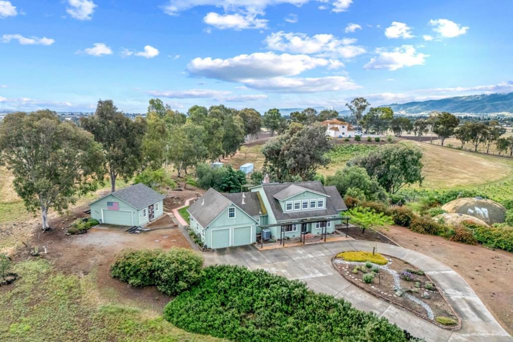 main property photo 78