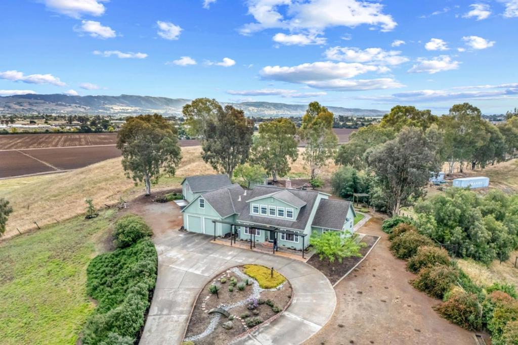 main property photo 80